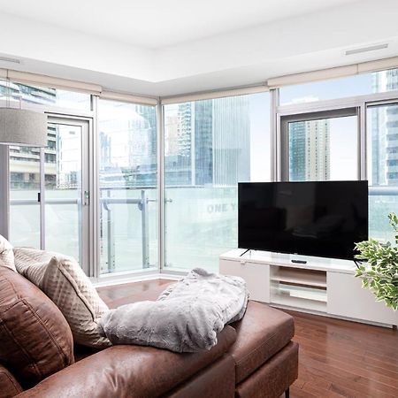 Downtown Toronto Condo Mins From Scotiabank Arena, Tiff, Cn Tower, Union, Mtcc Экстерьер фото