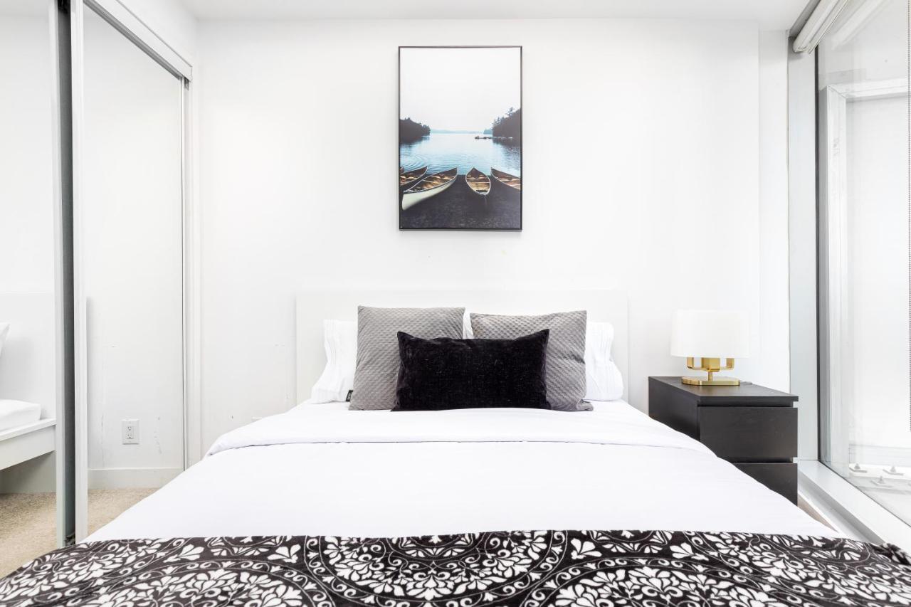 Downtown Toronto Condo Mins From Scotiabank Arena, Tiff, Cn Tower, Union, Mtcc Экстерьер фото