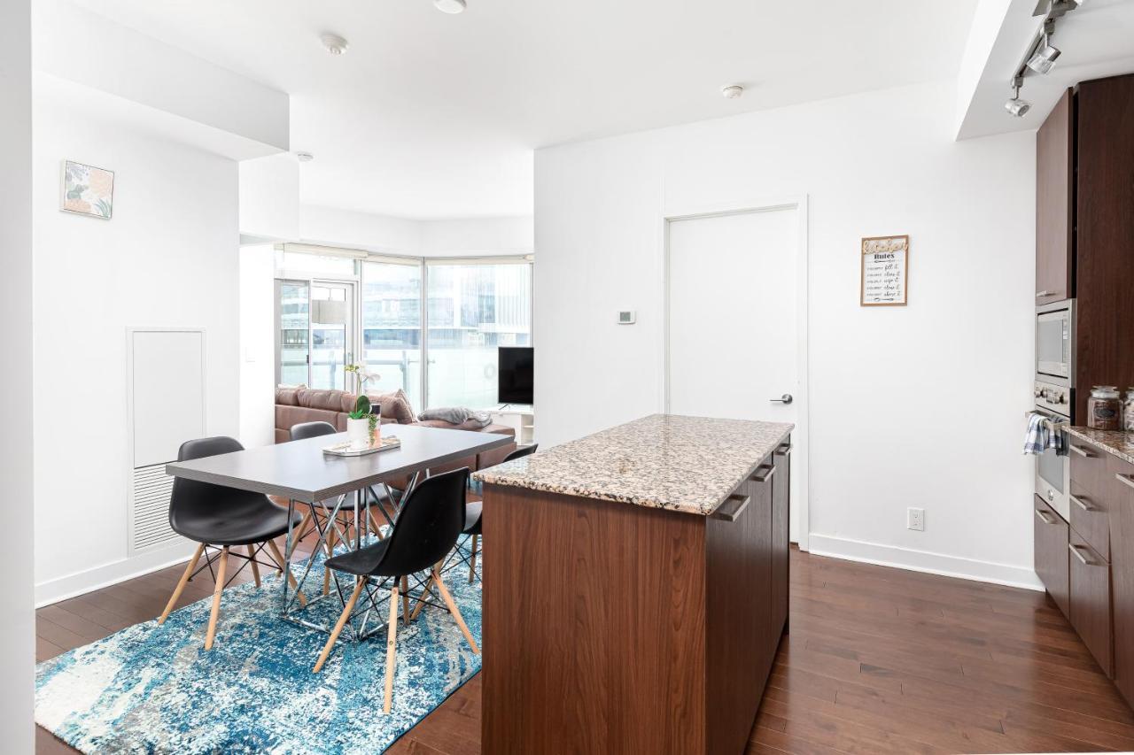 Downtown Toronto Condo Mins From Scotiabank Arena, Tiff, Cn Tower, Union, Mtcc Экстерьер фото