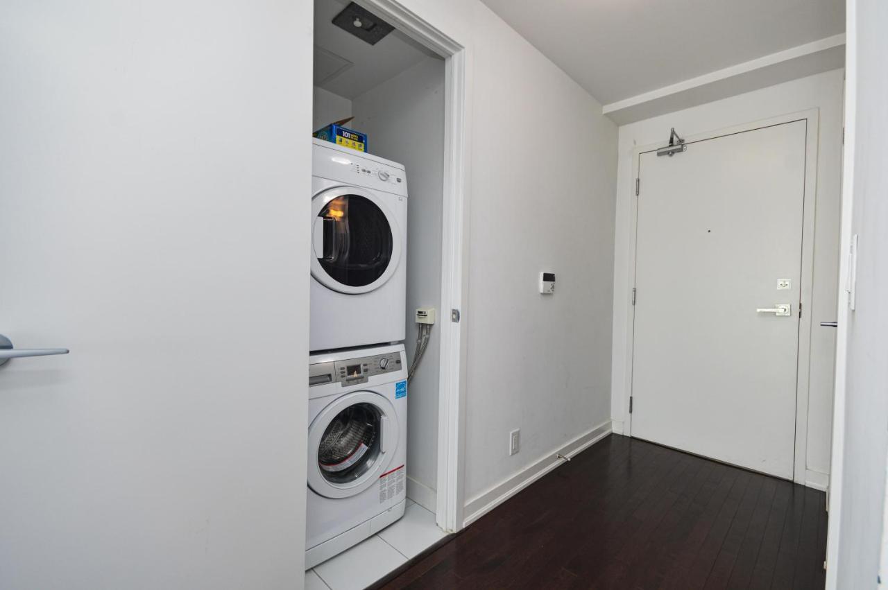 Downtown Toronto Condo Mins From Scotiabank Arena, Tiff, Cn Tower, Union, Mtcc Экстерьер фото