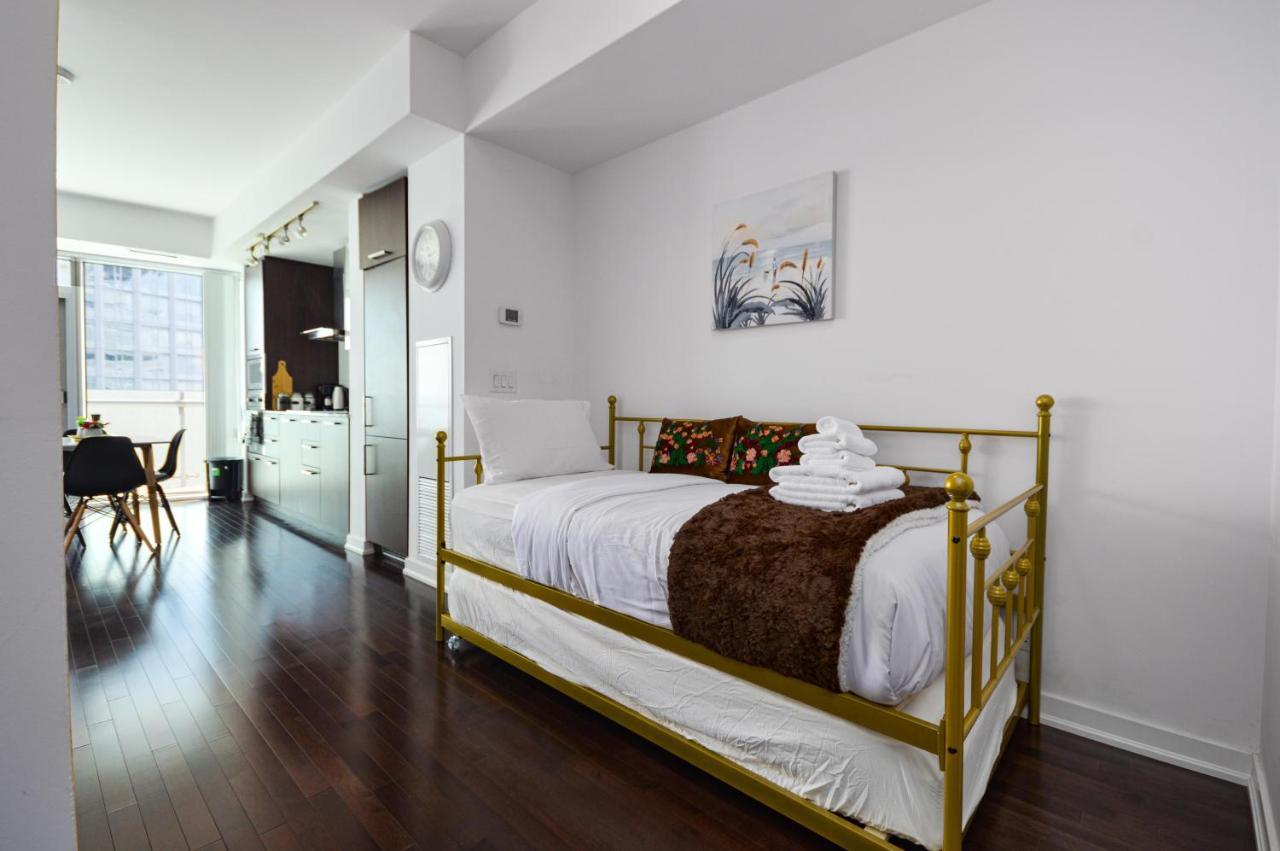 Downtown Toronto Condo Mins From Scotiabank Arena, Tiff, Cn Tower, Union, Mtcc Экстерьер фото