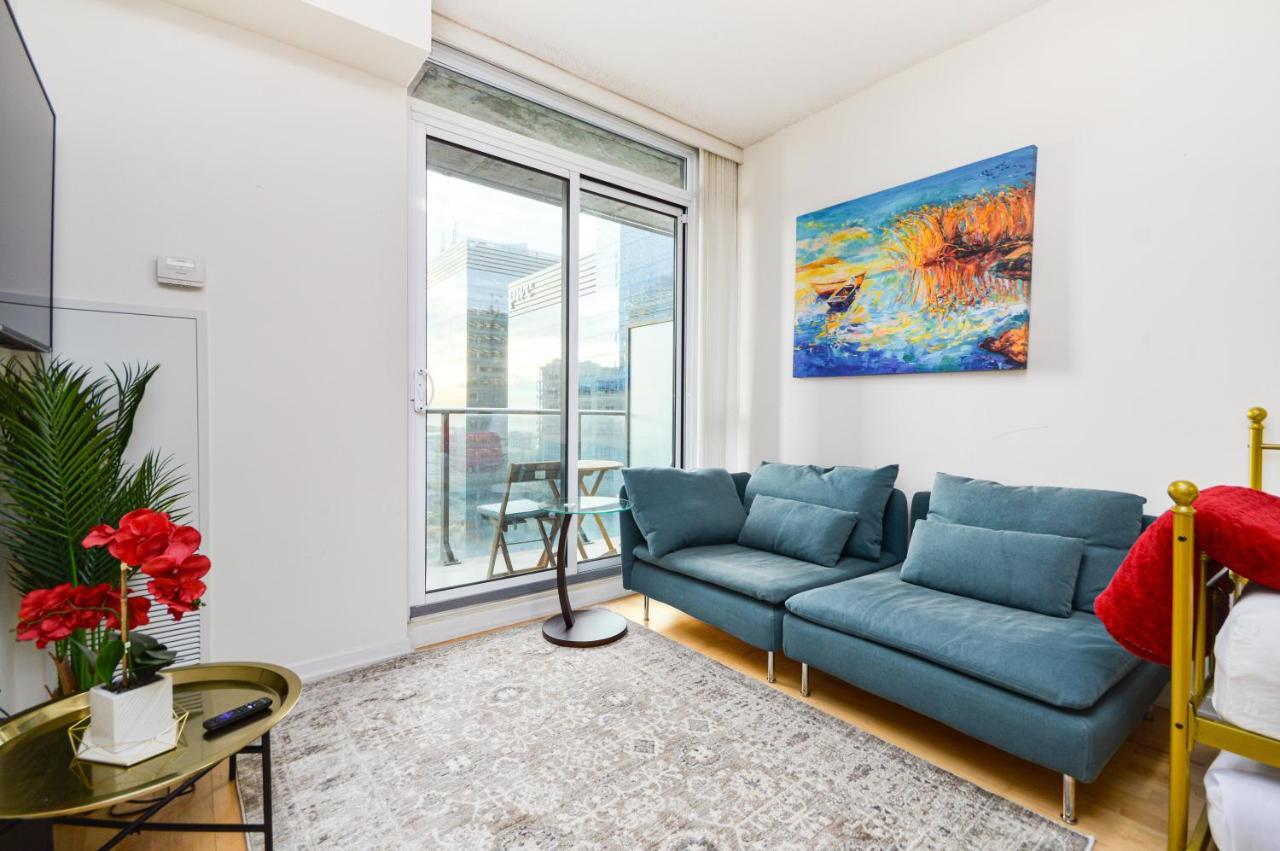 Downtown Toronto Condo Mins From Scotiabank Arena, Tiff, Cn Tower, Union, Mtcc Экстерьер фото