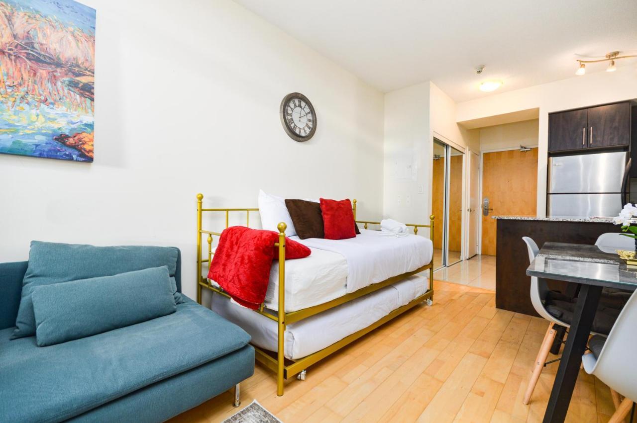 Downtown Toronto Condo Mins From Scotiabank Arena, Tiff, Cn Tower, Union, Mtcc Экстерьер фото